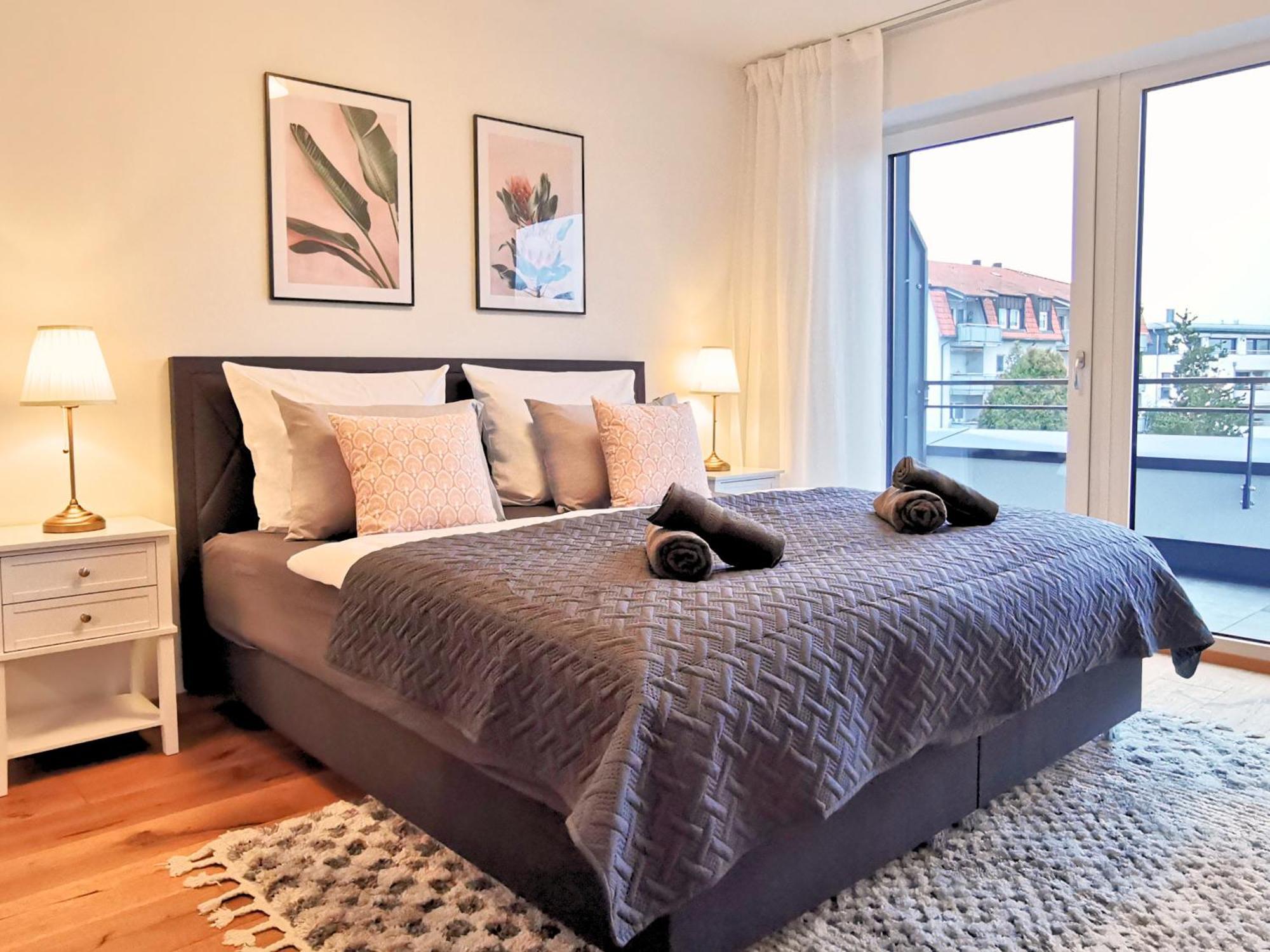 Fynbos Penthouse Deluxe, Balkon, Parkplatz Apartment Щраубинг Екстериор снимка